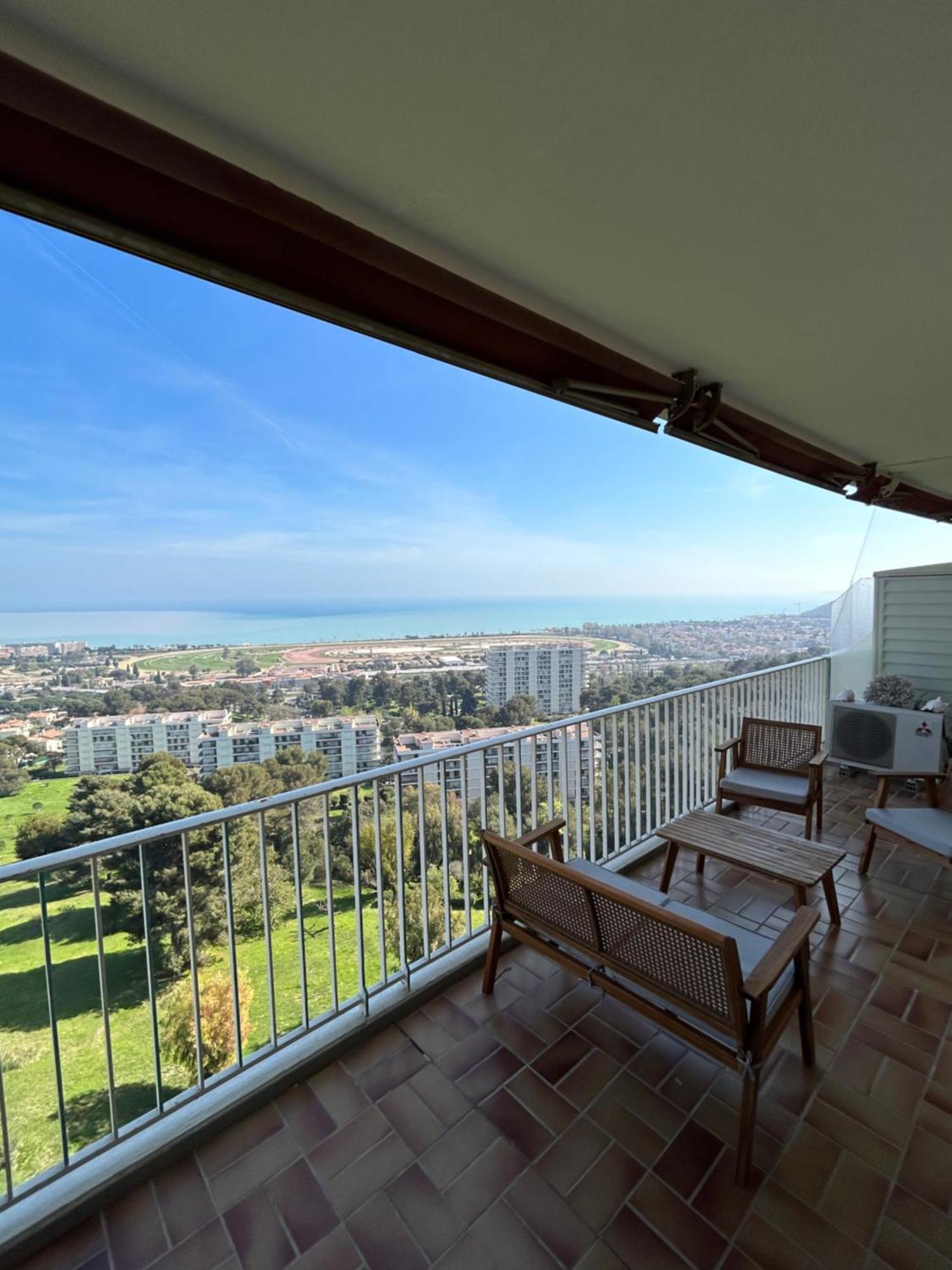 Somptueux Appartement Vue Mer ! Cagnes-sur-Mer Luaran gambar