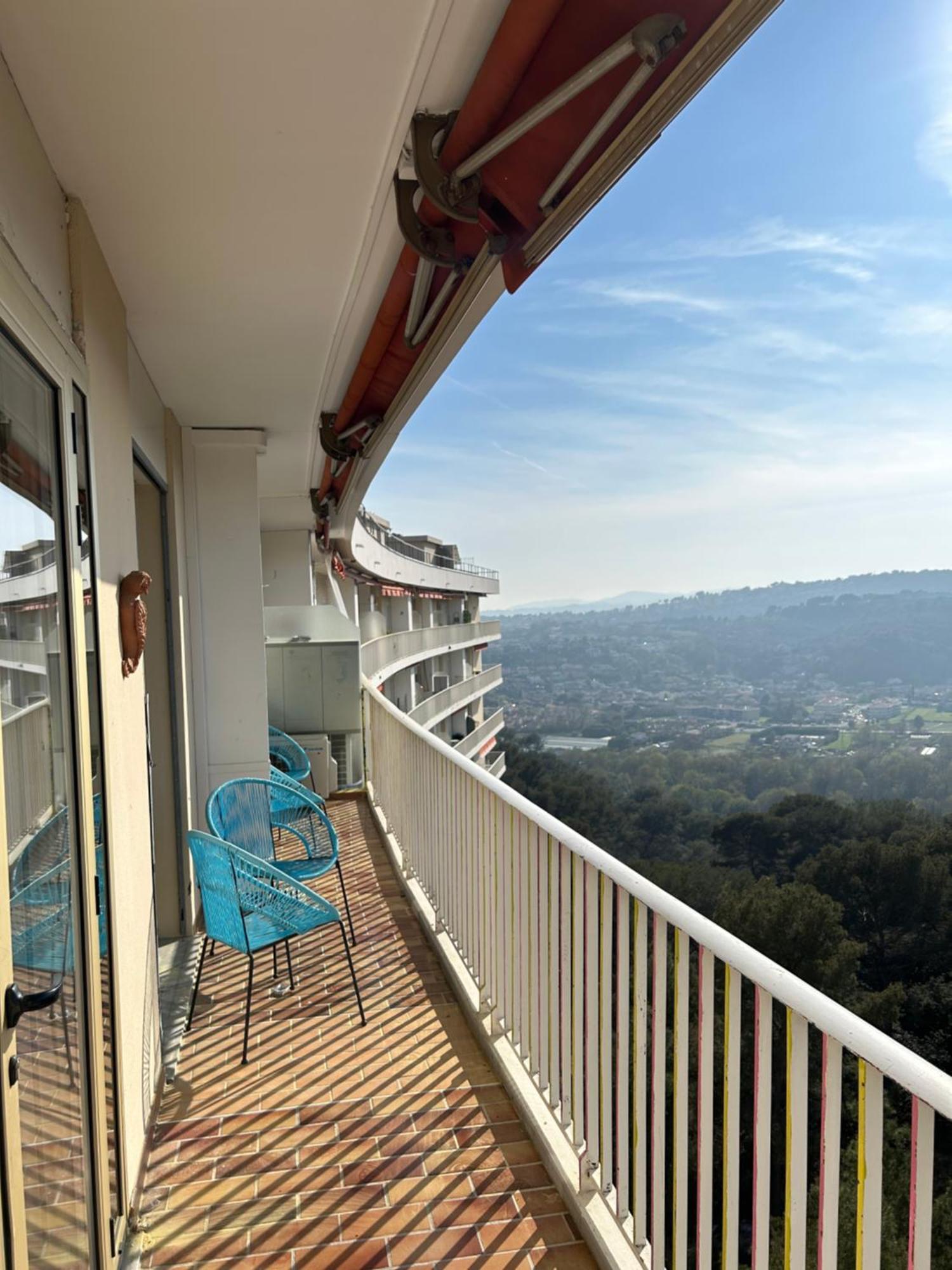 Somptueux Appartement Vue Mer ! Cagnes-sur-Mer Luaran gambar
