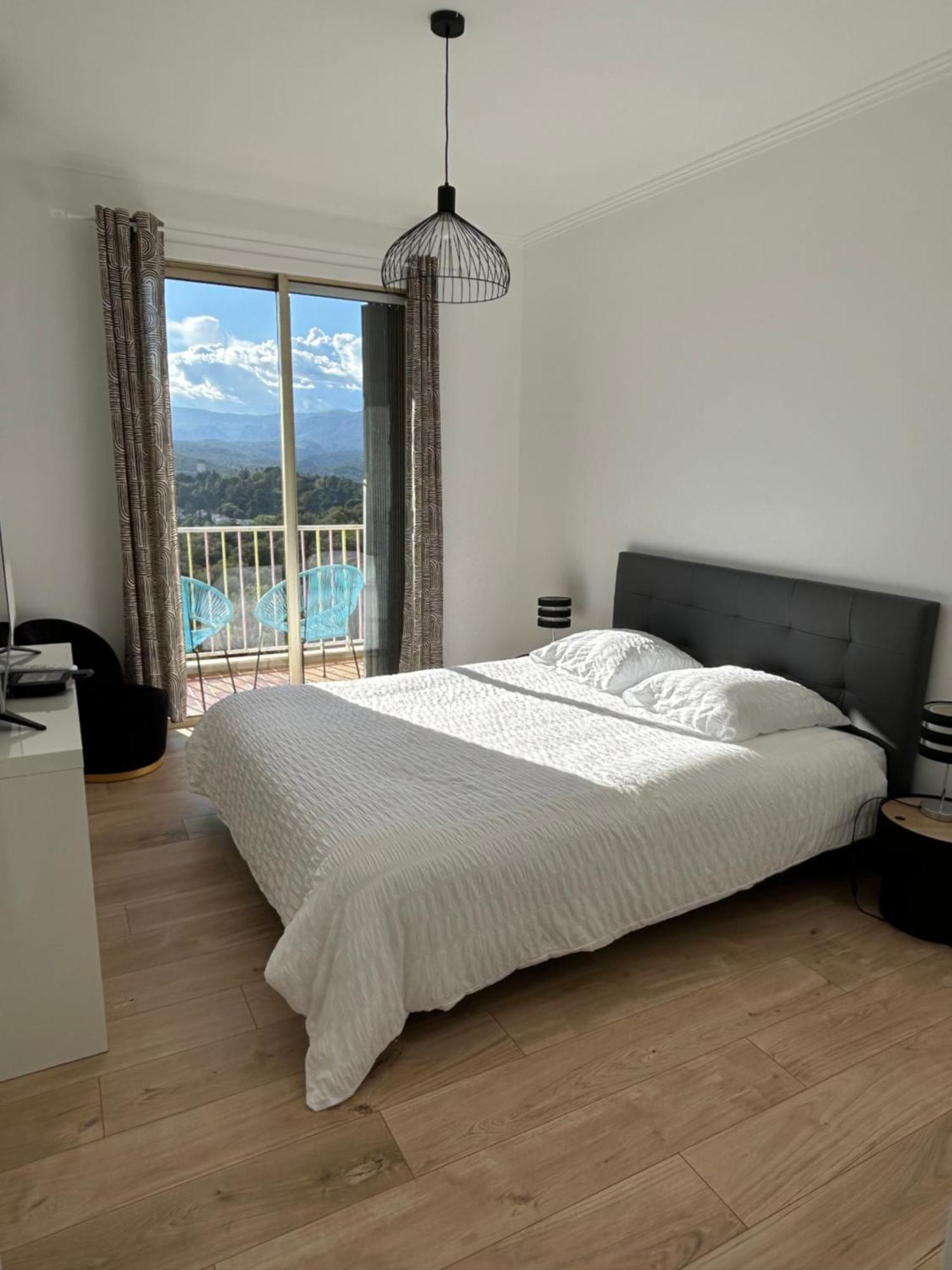 Somptueux Appartement Vue Mer ! Cagnes-sur-Mer Luaran gambar